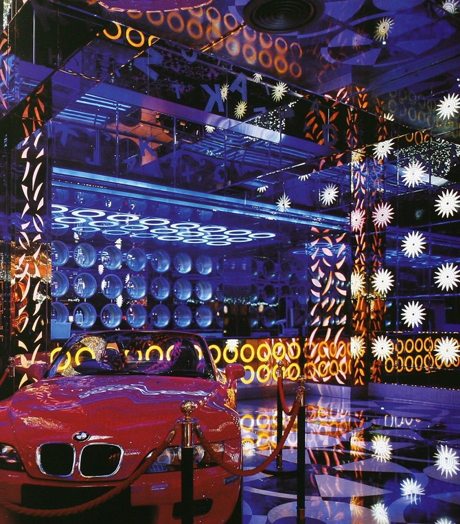 California Sun娛樂會所設(shè)計 用色彩喚起情緒