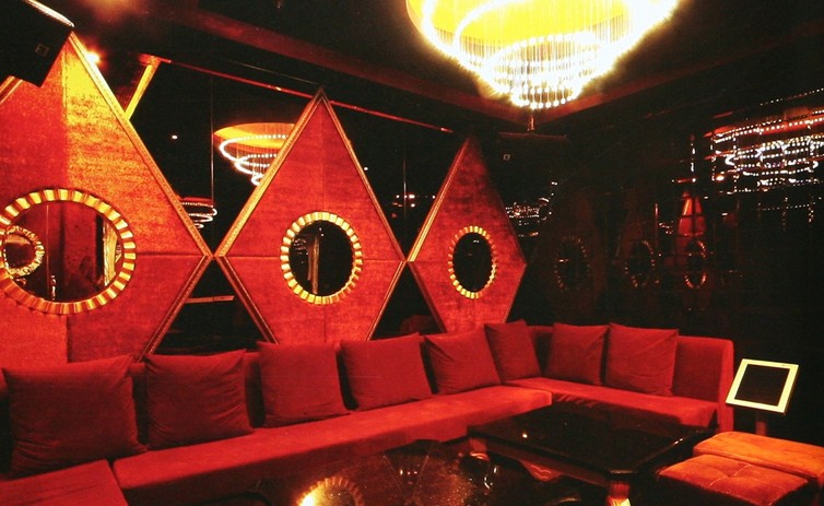 精心鍛造奢華 旗艦KTV設(shè)計(jì)實(shí)景圖欣賞