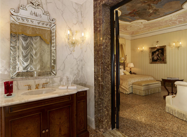 土豪金 丹尼利酒店皇家套房設(shè)計欣賞