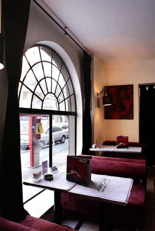 存在于老式洋房中的玖間酒吧設計欣賞