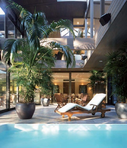 東京郊外私人會(huì)所洗浴中心設(shè)計(jì)欣賞