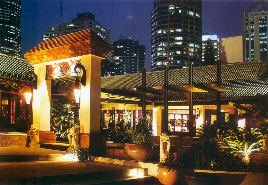 中國(guó)古典風(fēng)味的舒適空間 上海虹橋花園酒吧設(shè)計(jì)