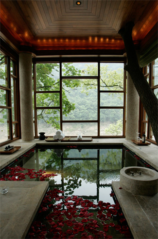 重慶柏聯(lián)溫泉洗浴會所設(shè)計(jì)欣賞