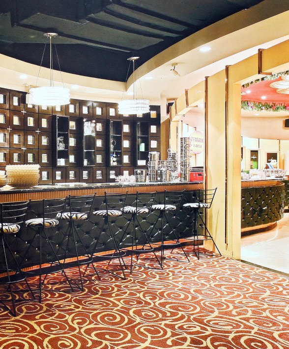 簡約風格的完美演繹 佰富情夜總會設計