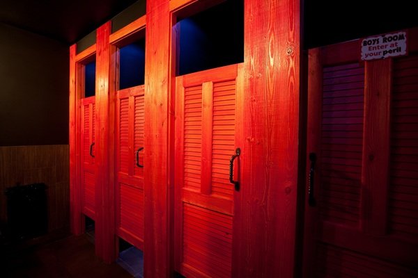 Coyote Ugly經(jīng)典美式酒吧設(shè)計方案效果圖欣賞