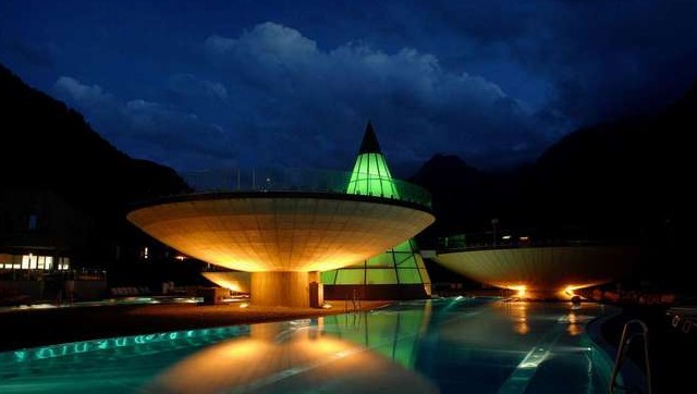 阿夸多姆溫泉洗浴中心設(shè)計(jì)