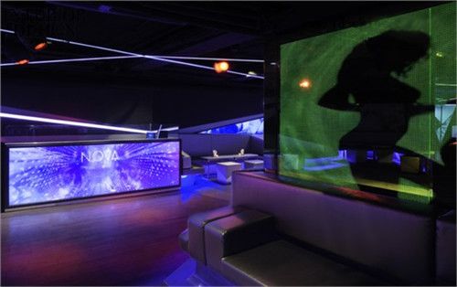 爆發(fā)及炫耀光芒 香港Nova酒吧設(shè)計(jì)