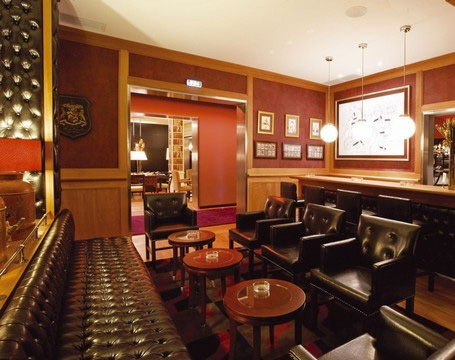 時(shí)尚簡(jiǎn)約風(fēng)格 葡萄牙查韋斯賭場(chǎng)度假酒店客房設(shè)計(jì)欣賞