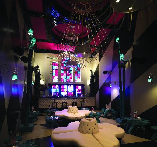 電力鳥籠酒吧設(shè)計(jì) 以愛麗絲夢(mèng)游仙境為主題