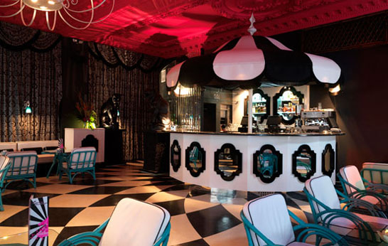 電力鳥籠酒吧設(shè)計(jì) 以愛麗絲夢(mèng)游仙境為主題