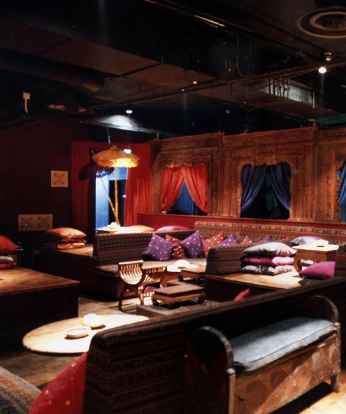 倫敦中華白夜場俱樂部設(shè)計 注重強調(diào)主題性