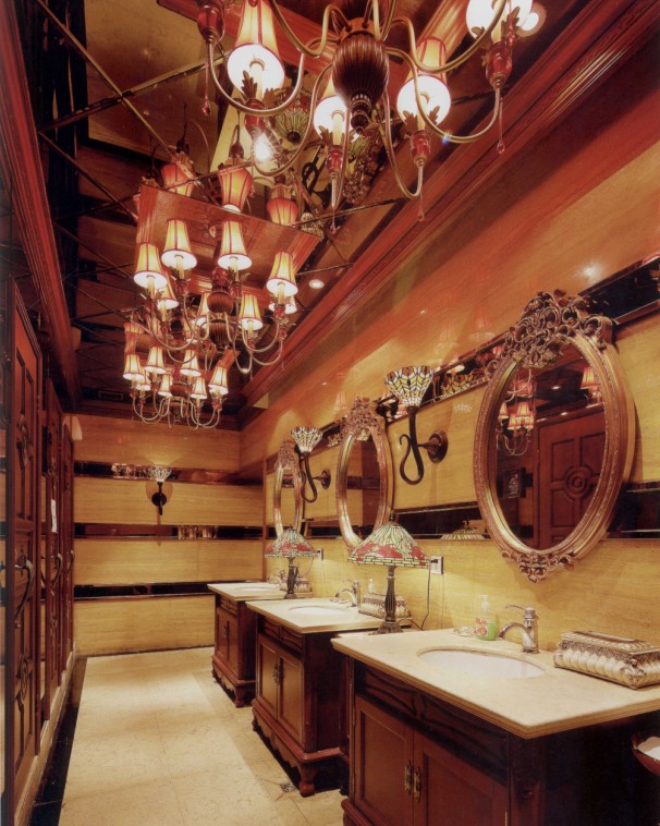 酒吧設(shè)計以木質(zhì)結(jié)構(gòu)承載文化特質(zhì)