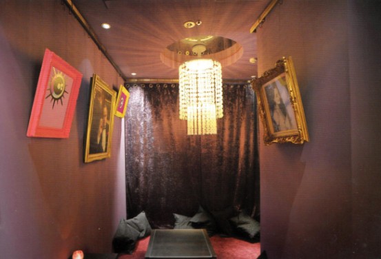 扎魯休閑酒吧 時(shí)尚與音樂的潮流地