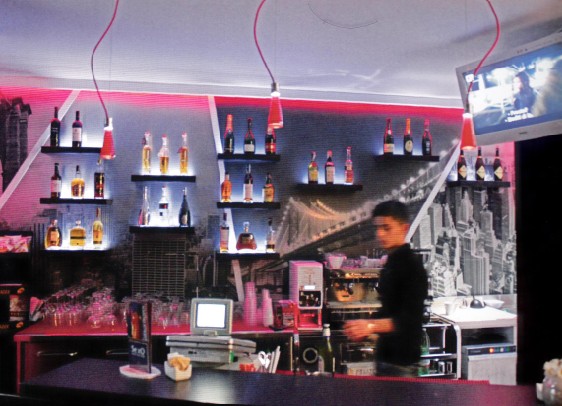 曼哈頓高級休閑酒吧設(shè)計 著重于空間利用