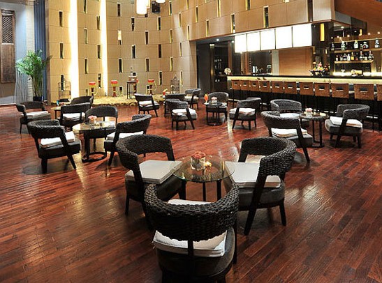 御庭精品酒店湯山店設計 當?shù)厣鷳B(tài)融為一體