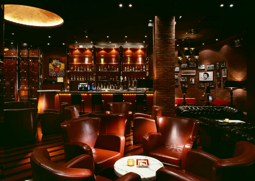 以吧臺為焦點的酒吧設(shè)計注意事項