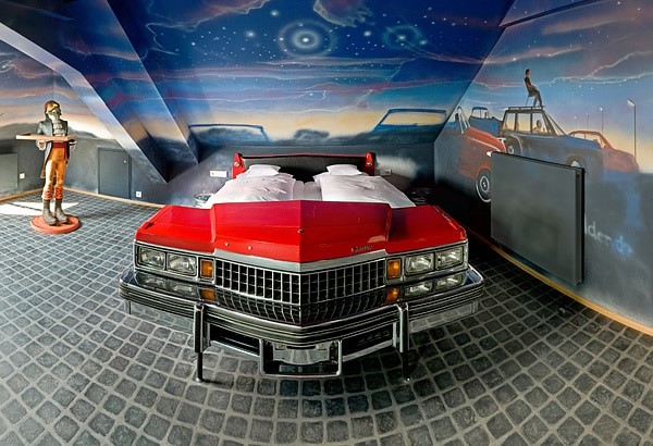 汽車主題創(chuàng)意酒店設(shè)計(jì)效果圖