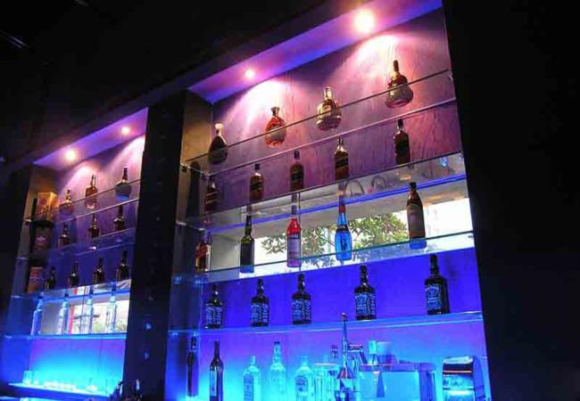 波斯貓個(gè)性酒吧酒柜設(shè)計(jì)