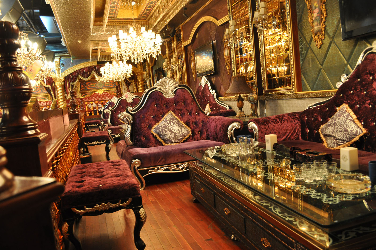 上上酒吧音樂(lè)會(huì)所