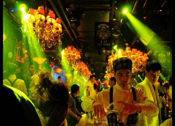 上海V88酒吧設(shè)計(jì)效果圖03