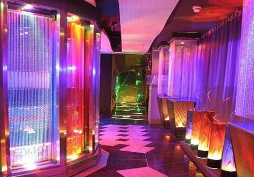 怎樣為KTV裝修設(shè)計(jì)展現(xiàn)完美音質(zhì)