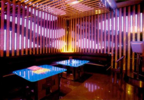 哲東設(shè)計(jì)師談KTV包廂主題墻設(shè)計(jì)